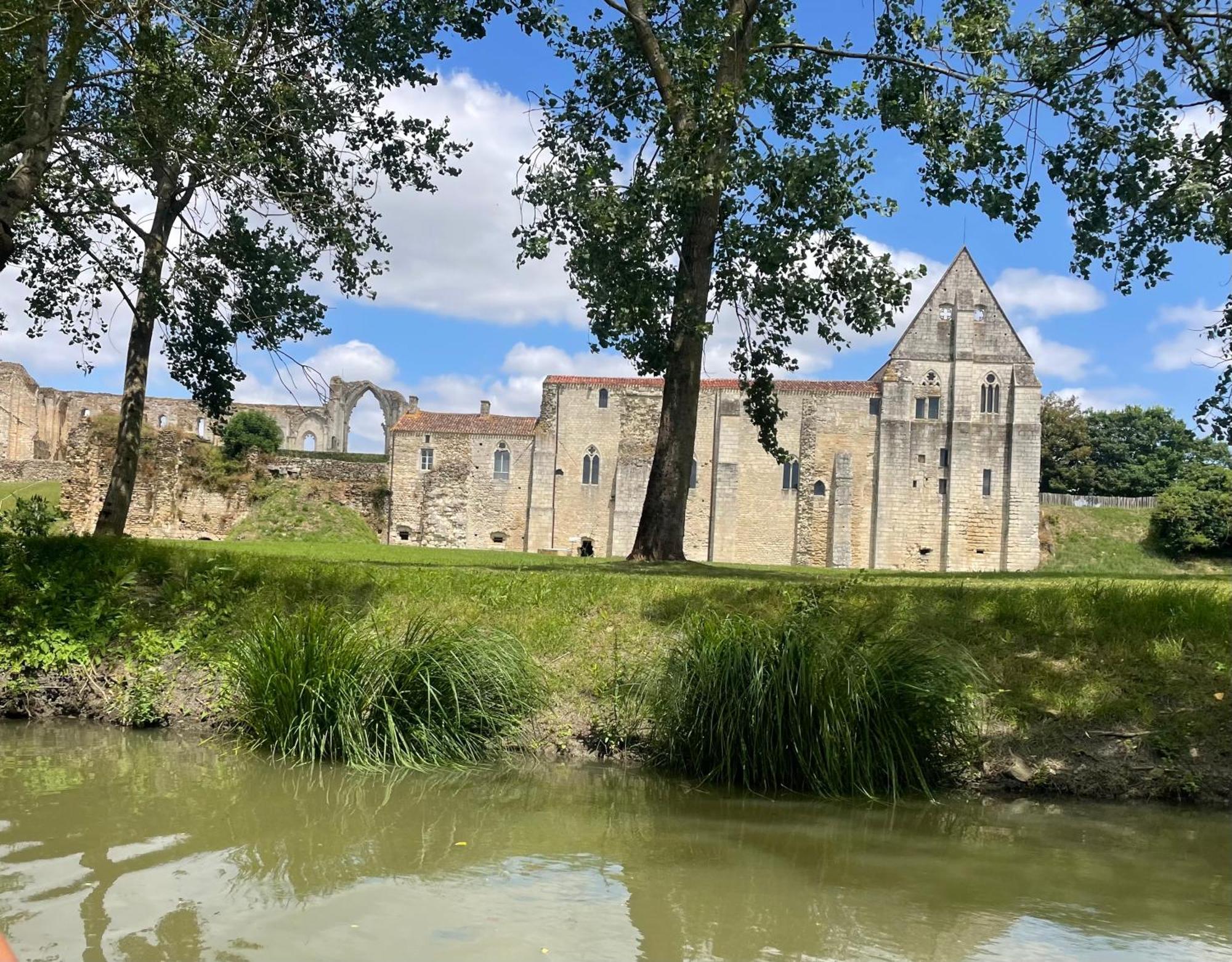 הוילה Maillezais Maison De Vacances Familiale Au Coeur Du Marais Poitevin מראה חיצוני תמונה